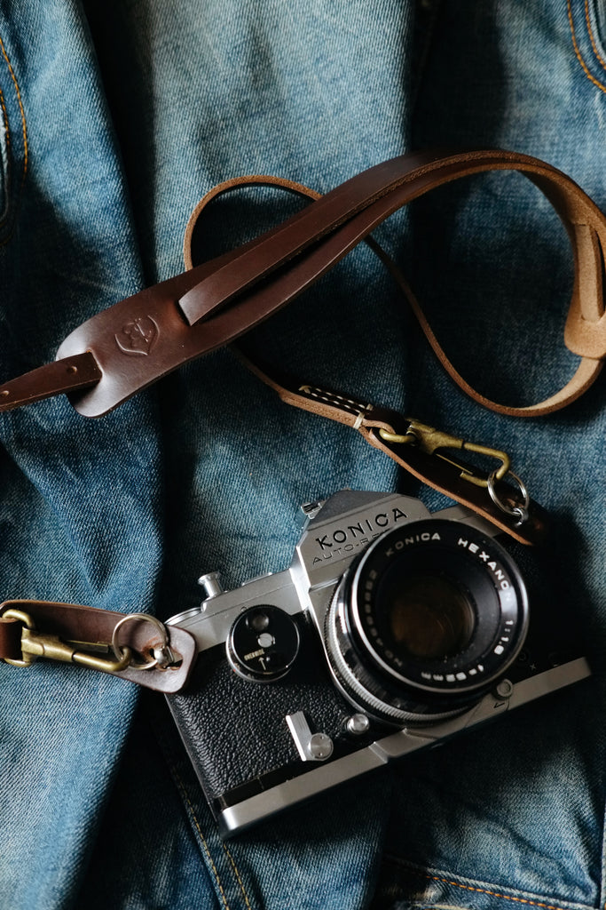 L E G A C Y Adjustable quick release spring clip camera strap
