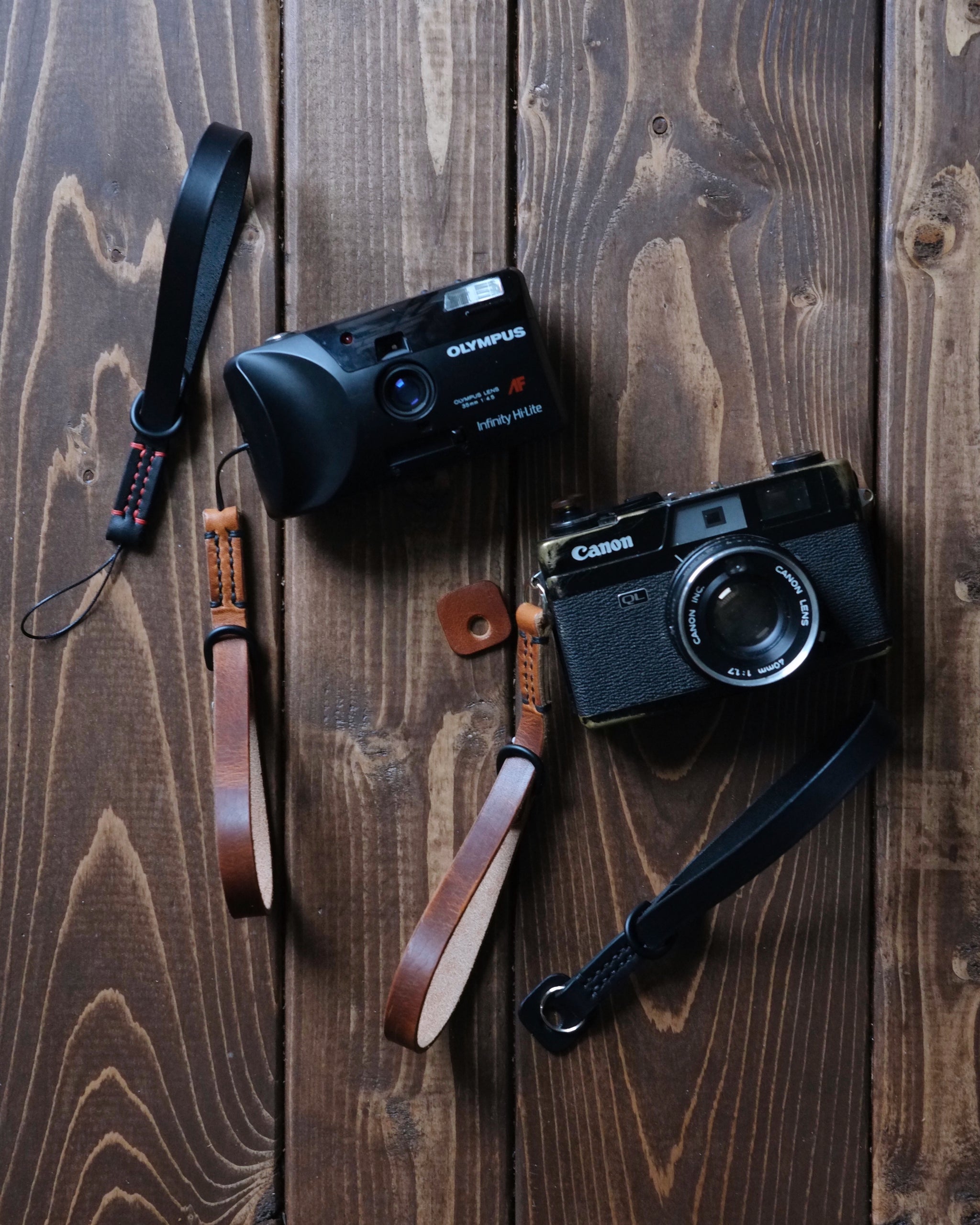 L E G A C Y classic slim camera wrist strap - Horween Chromexcel | Hand stitched