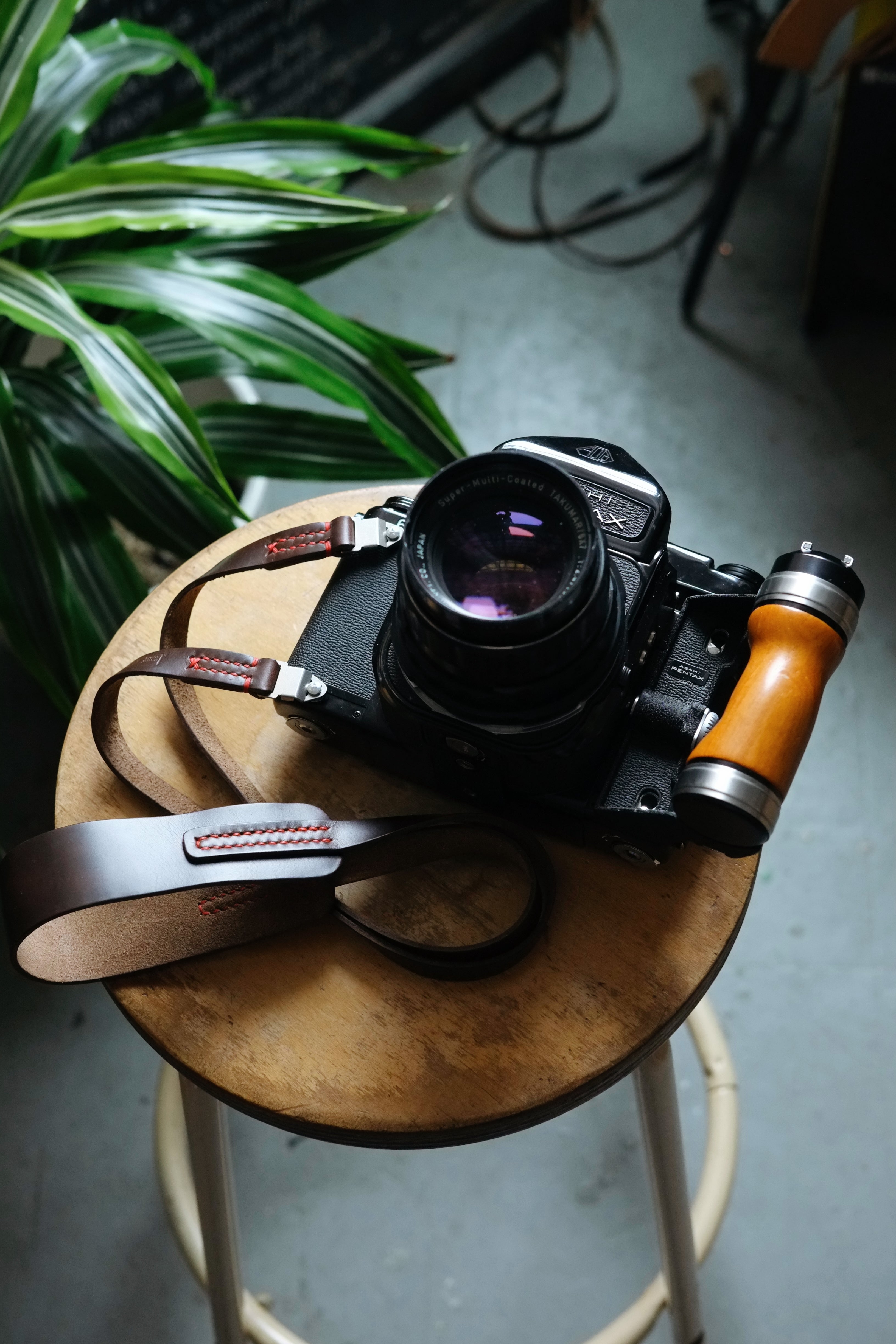Pentax 67 camera straps | leather camera straps | pentax 67 – TAP