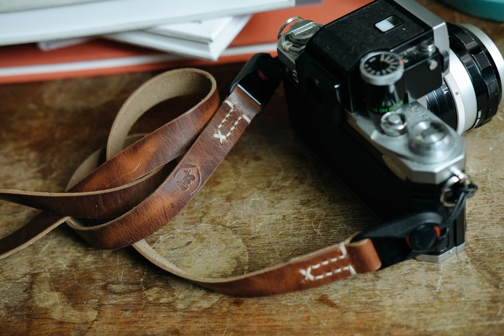 LEGACY classic wide x peak anchor camera strap