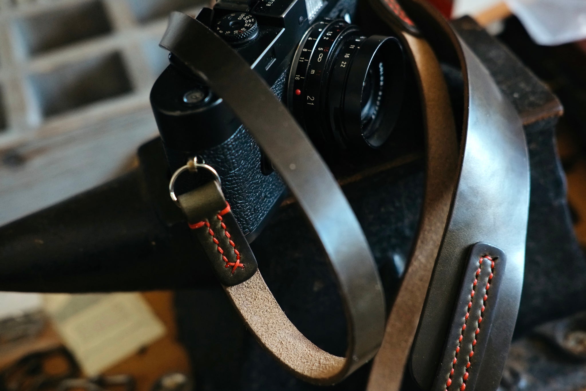 L E G A C Y classic wide camera strap - Nero