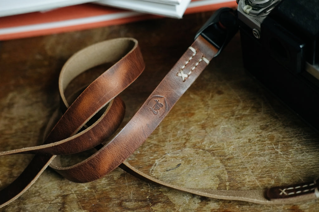 LEGACY classic wide x peak anchor camera strap