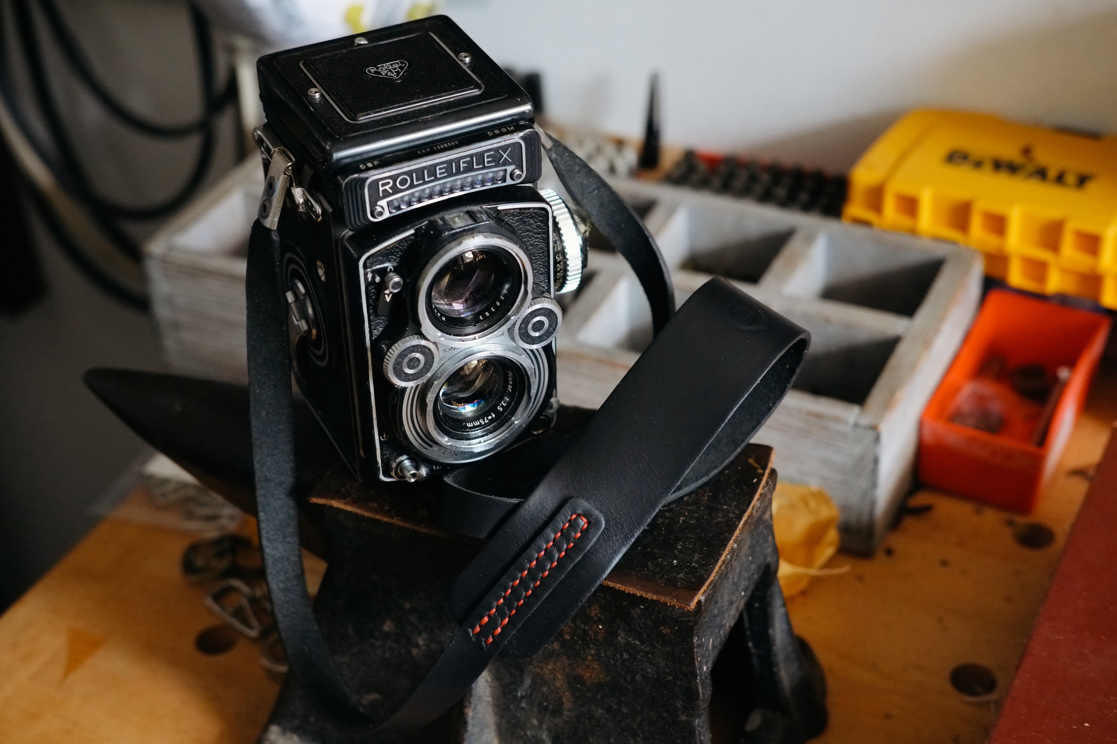 Rolleiflex camera straps | leather camera straps