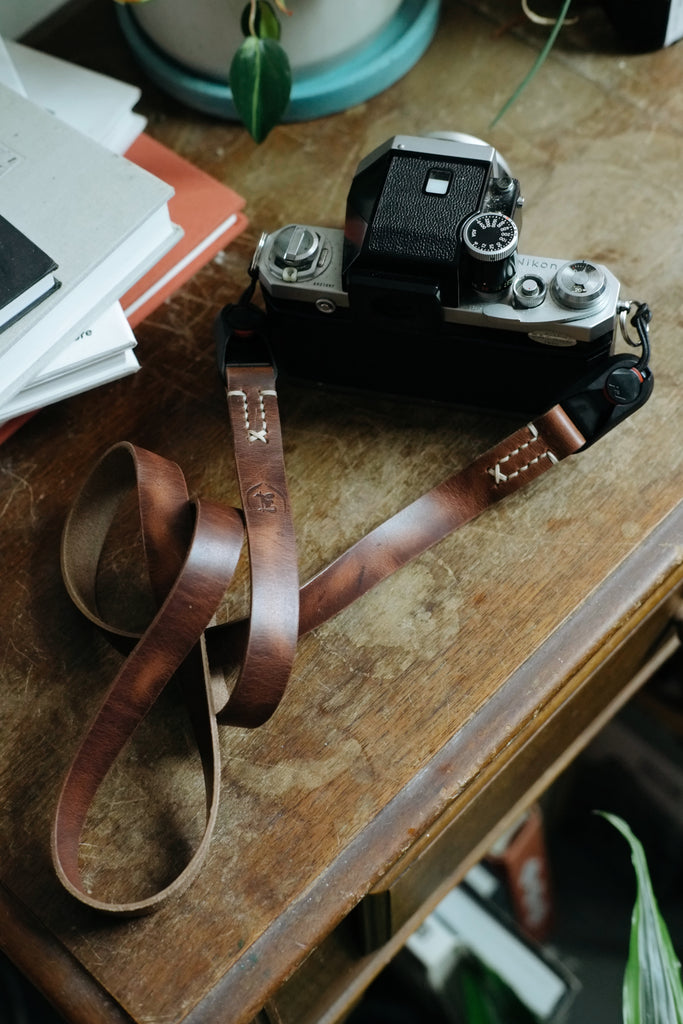 LEGACY classic wide x peak anchor camera strap